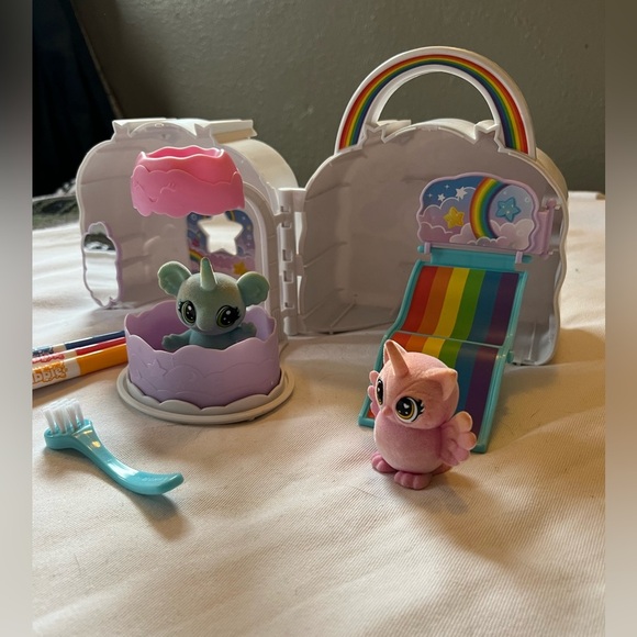 Crayola Scribble Scrubbie Cloud Clubhouse Coloring Set, 8 Pieces Toy - Picture 2 of 9